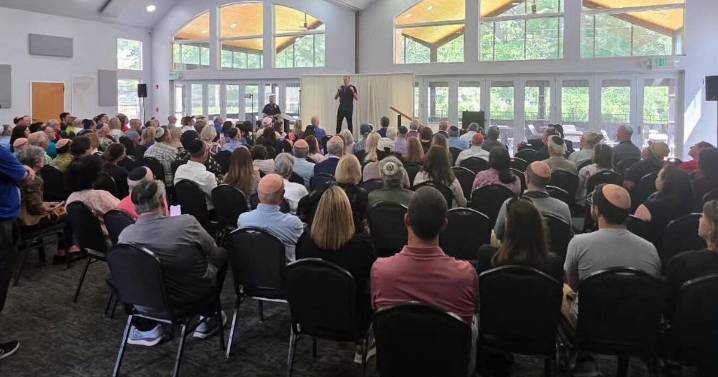 Birmingham area Jewish community comes together for Michael Rapaport; Hoover Stardome clarifies ‘there wasn’t any explicit calls for violence’ for canceled set