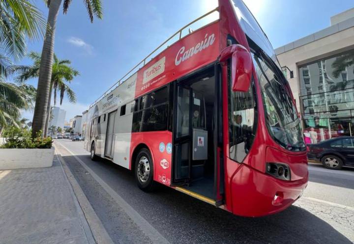 Tours en Cancún: convence a turistas recorrido del Turibús