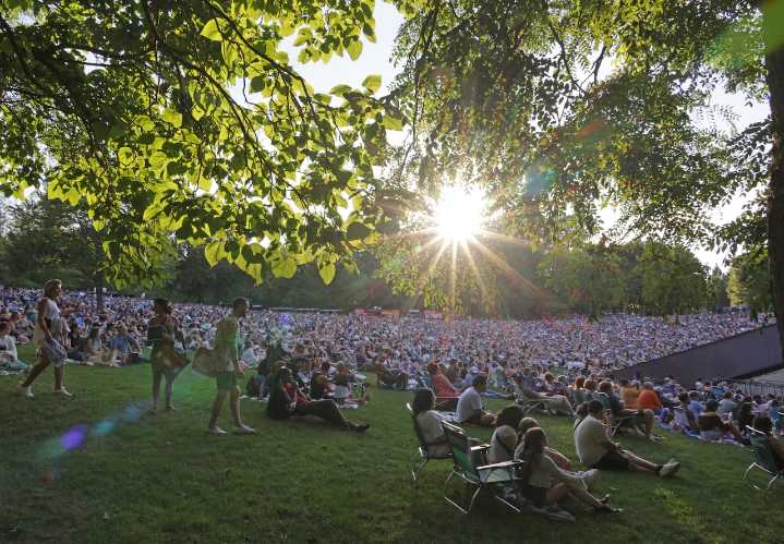 Elim Chan directs Cleveland Orchestra at Blossom Music Center in Maurice Ravel’s Shéhérazade with Gustav Mahler’s Symphony No. 1