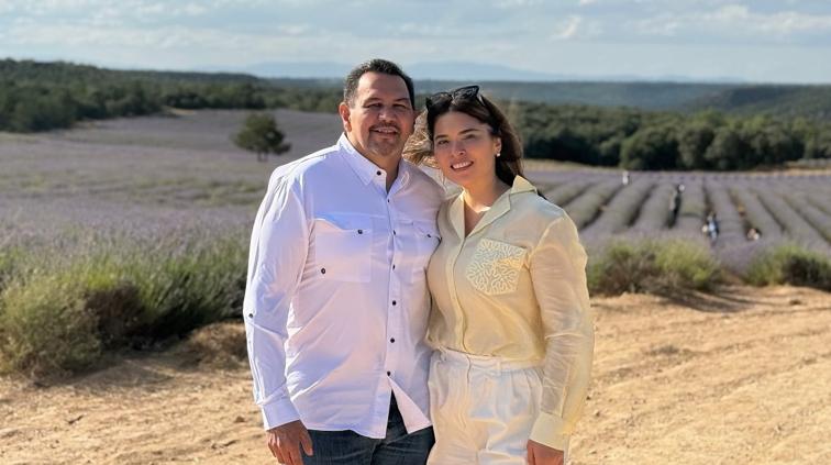 Celebran Cruz y Rubí su aniversario