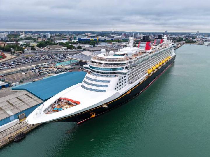 Port of Southampton Celebrates Maiden Visit of Disney Fantasy