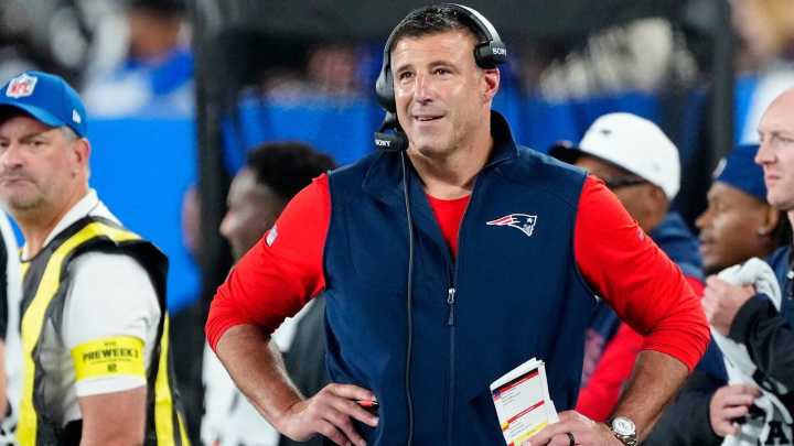 Mike Vrabel’s Appearance At Morgan Wallen Concert Turns Heads