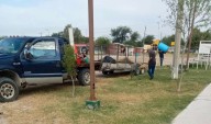 Limpian campo de béisbol en Río Escondido