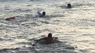Rescatan a 6 turistas del oleaje este domingo en Mazatlán