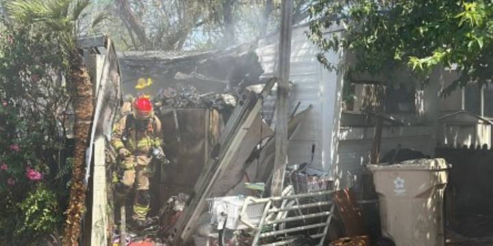 Man, 1 dog killed in Phoenix mobile home fire