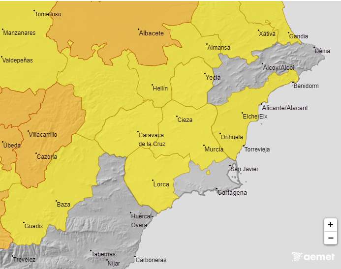 Aviso amarillo en la Región de Murcia este martes por temperaturas de hasta 39 °C y tormentas con viento fuerte
