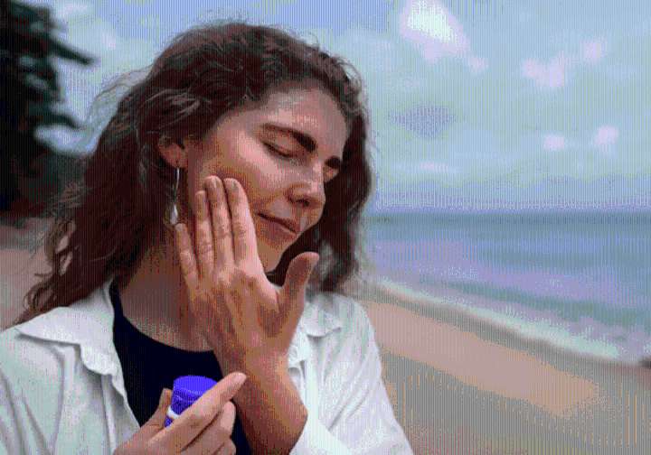 El sol y las marcas de acné: ¿ayuda o empeora?