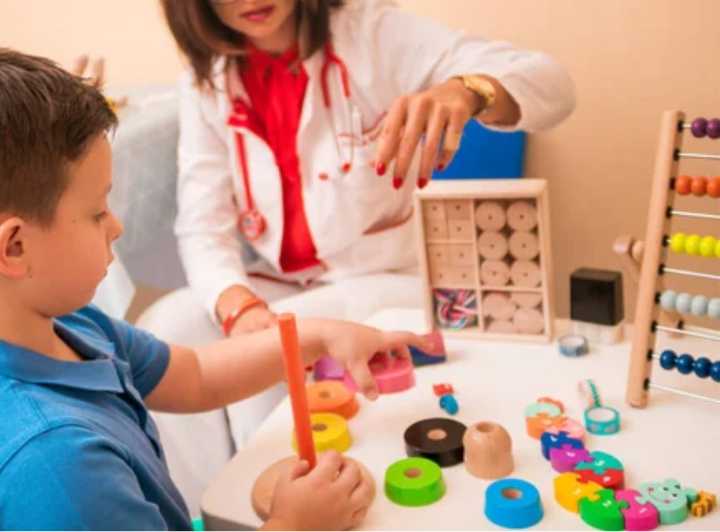 Plática informativa para padres con niños con discapacidad