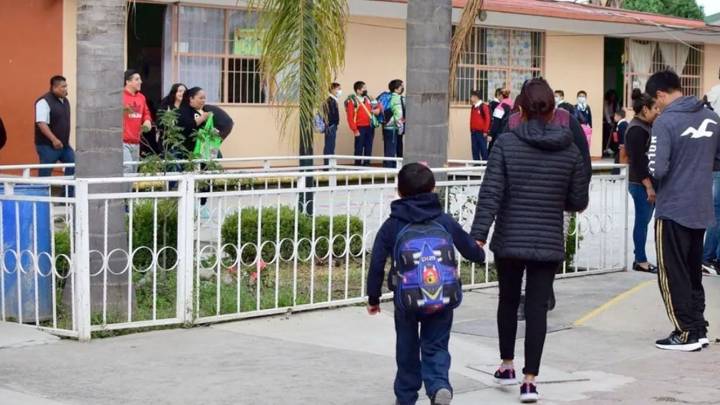 ¿SEP adelanta el ciclo escolar?, estos estudiantes regresan a clases en agosto 2025