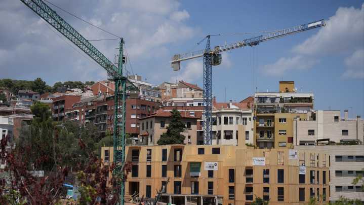 La compraventa de viviendas sube un 18% en junio y encadena doce meses al alza