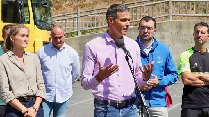 Sánchez llevará los fuegos a Conferencia de Presidentes y creará comisión interministerial