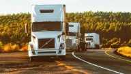 EE.UU. suspende visas de trabajo para conductores extranjeros de camiones