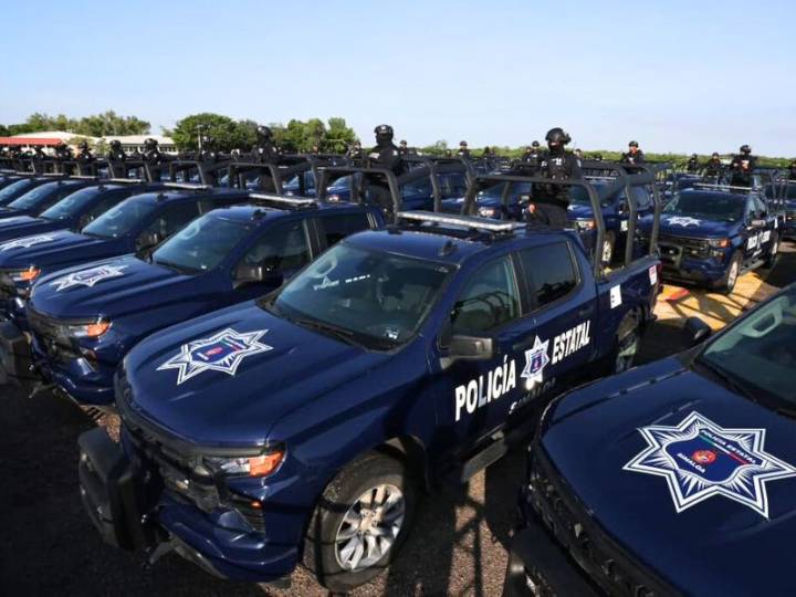 Con 100 patrullas y acuerdo para capacitar policías, refuerzan seguridad en Sinaloa