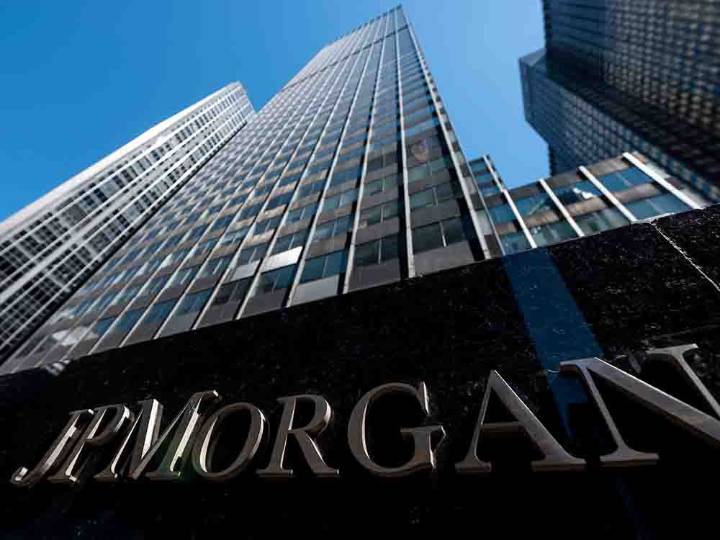 Trump says JPMorgan, Bank of America refused his business