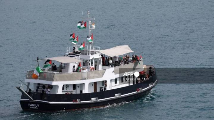 Flotilla con Greta Thunberg zarpó de Barcelona con ayuda para Gaza