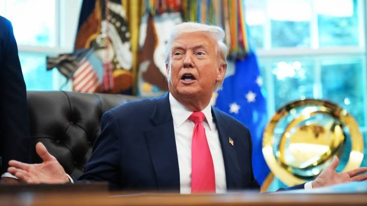 Trump Pledges Order to Try to Limit Mail-In Voting After Putin Meeting