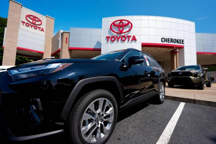 Toyota reports a 37% drop in profit, cuts its forecast due to Trump’s tariffs