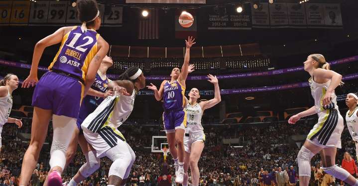 How Kelsey Plum helped Sparks snatch victory from jaws of defeat