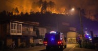 Bomberos encuentran huesos junto a un coche durante un incendio en Vilariño de Conso (Orense)