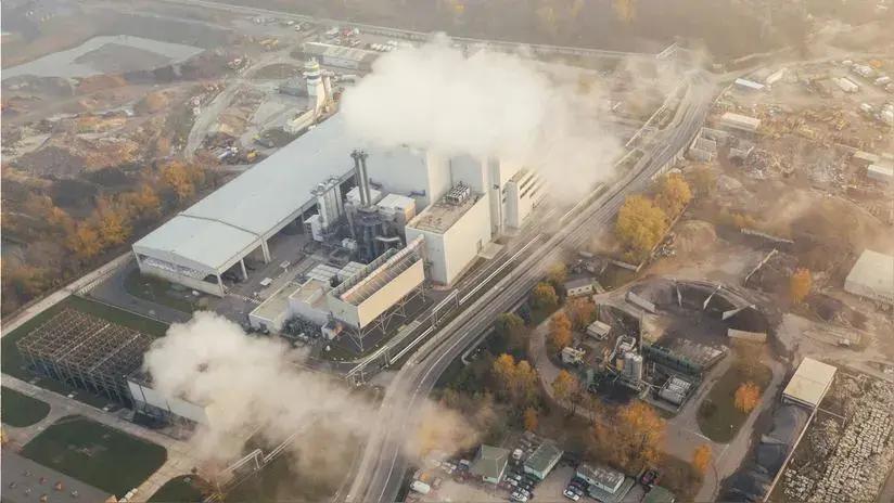 Al menos un muerto, dos desaparecidos y decenas de heridos tras explosión en una planta siderúrgica en Pensilvania [VIDEO]