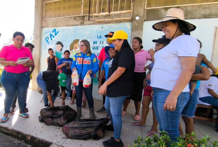 Despliegue integral para atender a familias afectadas por la crecida del río Orinoco
