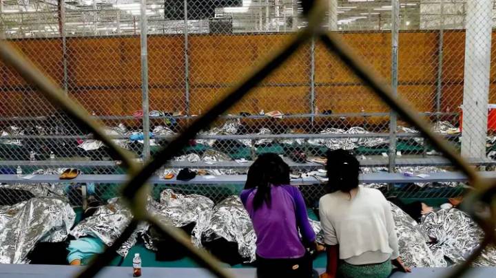 Denuncian 500 violaciones a derechos humanos en centros de detención migratoria de EU