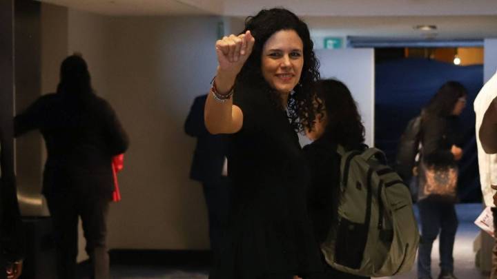 Luisa María Alcalde niega rompimiento o alejamiento con Andy López Beltrán