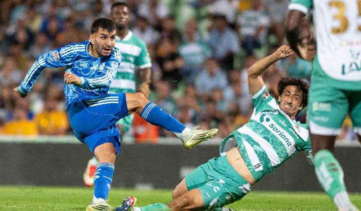 De la mano del campeón del mundo: Tigres vence a Santos con gran actuación de Ángel Correa