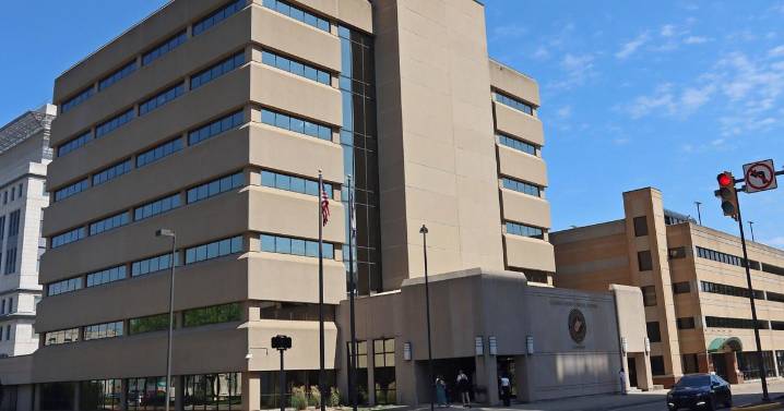 Lawsuit filed against former deputy accused of sexually assaulting inmate