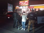 Mujer se enoja por falta de sistema e incendia tienda Oxxo en Ciudad Guzmán