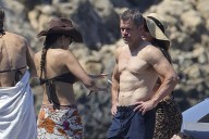 En fotos. De las vacaciones de Matt Damon en Ibiza al beso entre Mark Ruffalo y Natalie Portman