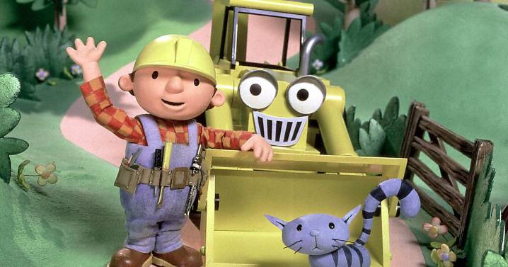 Builders told to bring their own biscuits to jobs by 'tight' homeowners
