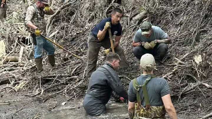 One month post-flood, United Cajun Navy remains a presence in Hill Country recovery efforts