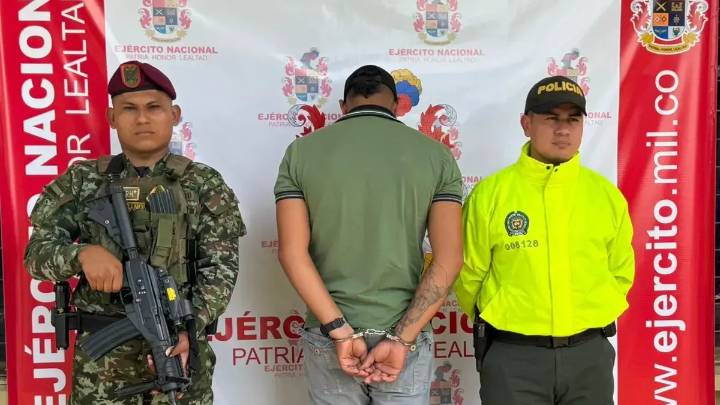 Ejército captura a presunto responsable de ataque con moto bomba en Calamar, Guaviare: era de las disidencias de ‘Iván Mordisco’