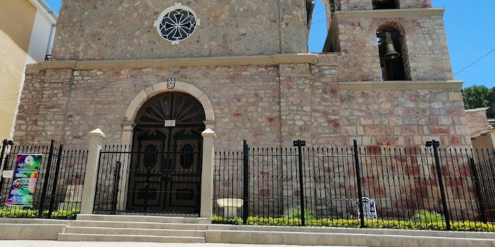 Un ex cura uruguayo denunciado por abuso sexual a 30 niños en Bolivia lleva 17 años oculto en su casa en Salto