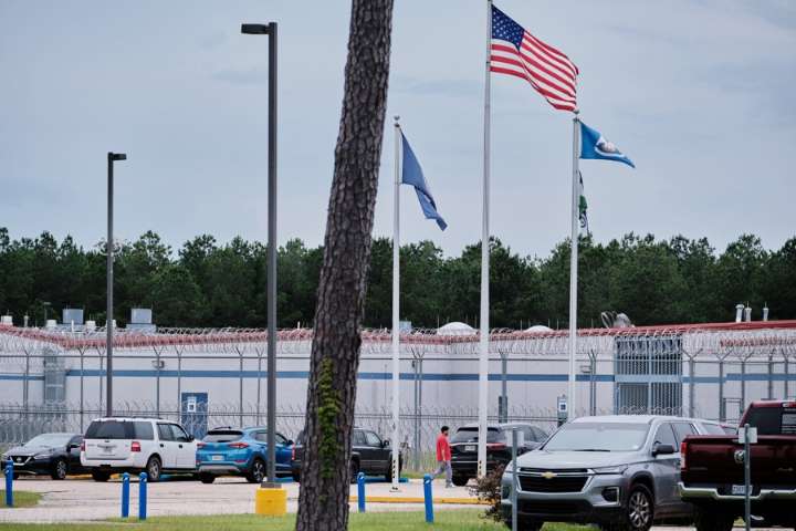 Nuevo centro de detención de inmigrantes en Indiana genera críticas
