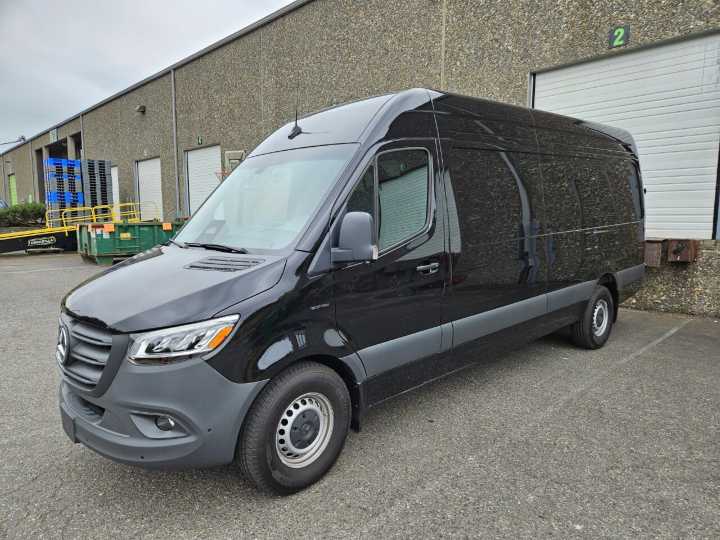 2025 Mercedes Benz eSprinter, un Mercedes nada convencional