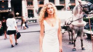 An Ode to Carrie Bradshaw’s 15 Most Unforgettable Outfits