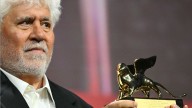 Pide el cineasta Pedro Almodóvar al Gobierno español romper con Israel