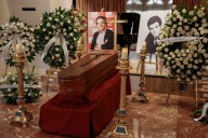 Amigos, familiares y cientos de ‘fans’ despiden a Manuel de la Calva en Madrid