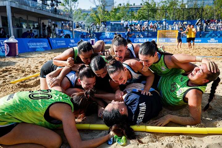 Argentina campeón en handball playa femenino