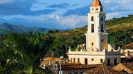 Viajeros se verán afectados este puente festivo de agosto: popular municipio declaró toque de queda