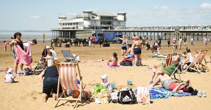 Met Office confirms hot weather to continue into September