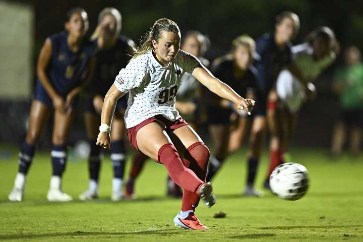 Razorbacks’ Susi listens to Ball, nets draw-clincher against Notre Dame