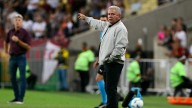 Entrenador del Once Caldas fue agredido por la policía argentina en banderazo de hinchas en la previa al partido de octavos de final en la Copa Sudamericana