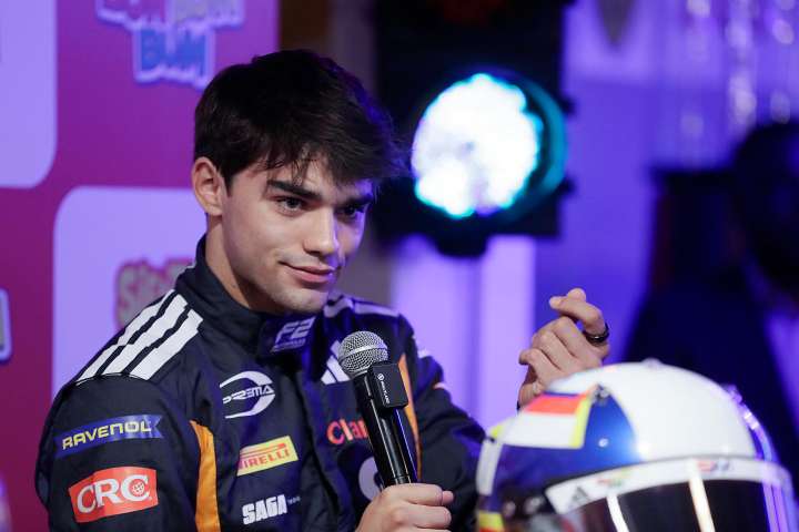 Agencia deportiva puertorriqueña firma al piloto colombiano Juan Pablo Montoya y a su hijo Sebastián