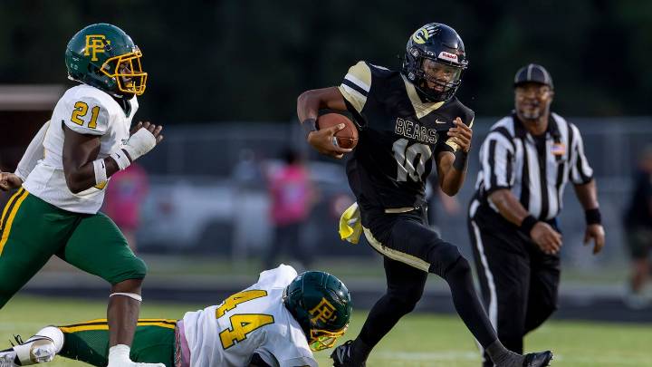 Gray's Creek football opens season with win over Pine Forest photos