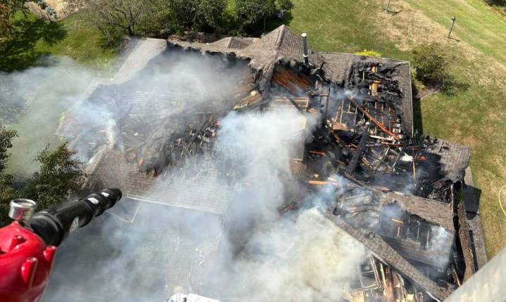 Fire destroys home in Putnam County