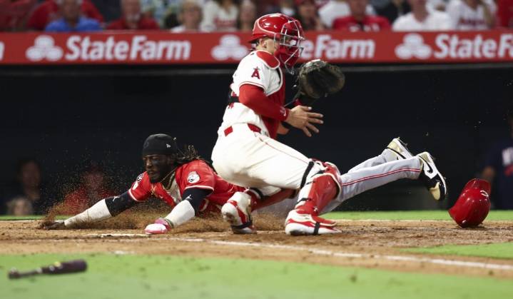 Angels’ bats never get going in loss to Reds
