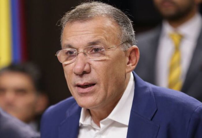 “Todavía no soy candidato y no sé si lo seré”: Roy Barreras